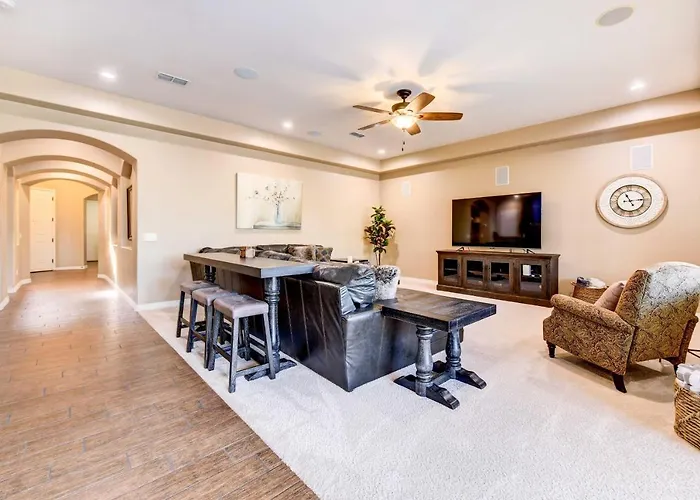 Pool, Bbq & Bar: Family In Holiday home Queen Creek